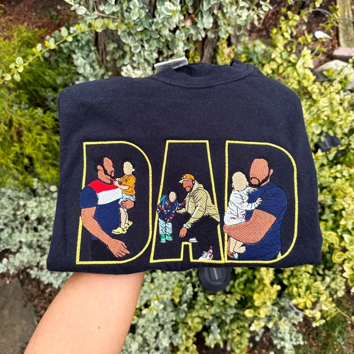 Sweat-shirt personnalisé « Papa EST » brodé – Hoodie personnalisé pour papa et grand-père avec les noms des enfants sur la manche