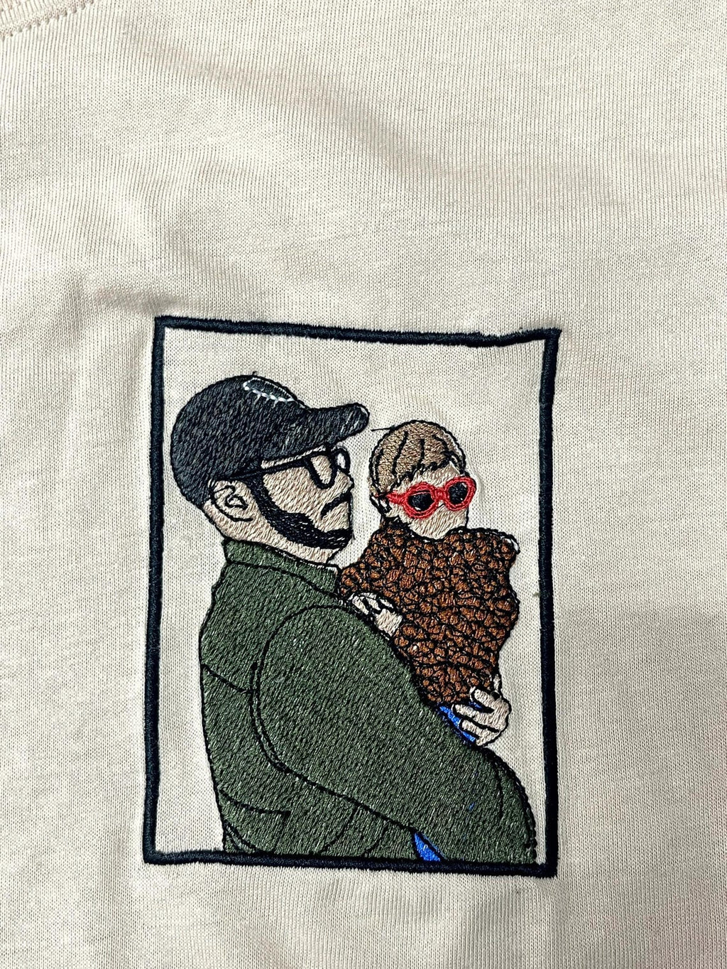 Custom Embroidered Family Photo Sweatshirt – Personalized Portrait Crewneck with Photo Border for Mom & Dad
