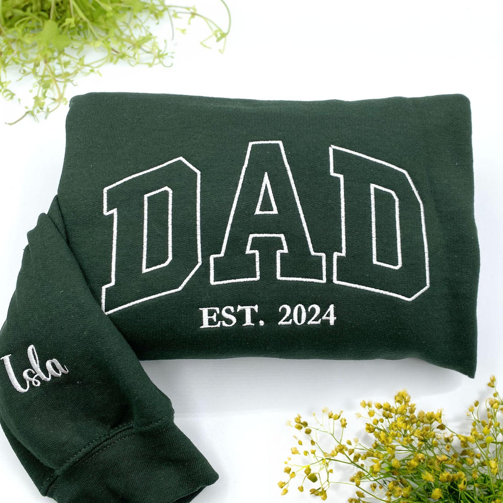 Custom Embroidered Papa EST Sweatshirt – Personalized Dad & Grandpa Hoodie with Kids’ Names on Sleeve
