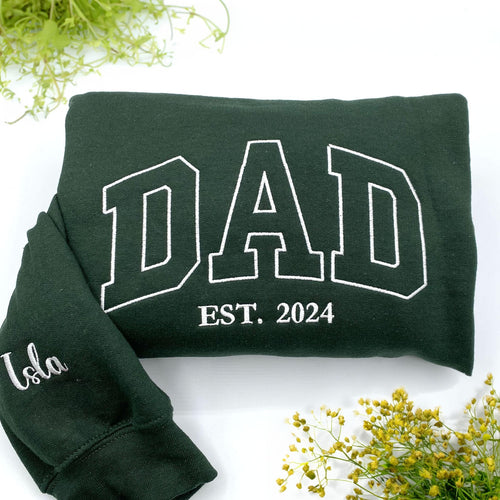 Sweat-shirt personnalisé « Papa EST » brodé – Hoodie personnalisé pour papa et grand-père avec les noms des enfants sur la manche