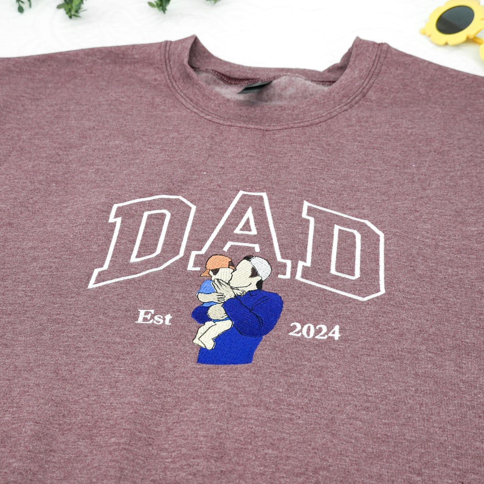 Custom Embroidered Papa/Papi/Papá/Dad Sweatshirt & Hoodie – Personalized Father & Child Photo Gift