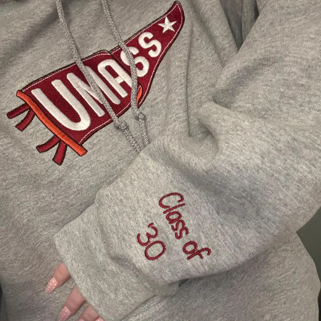 Sudadera personalizada con corte de lazo lateral para niños – Nombre y número personalizados, diseño de lazo coqueto