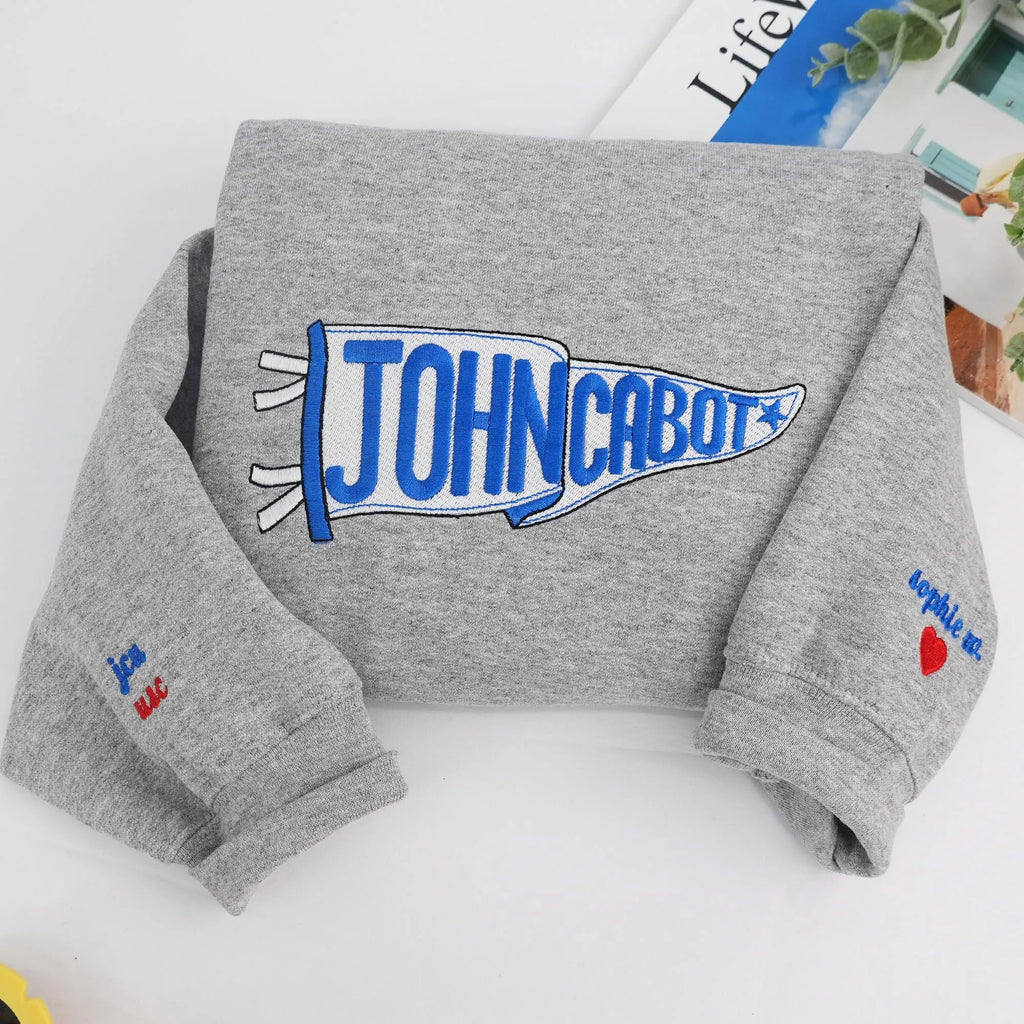 Sudadera personalizada con corte de lazo lateral para niños – Nombre y número personalizados, diseño de lazo coqueto