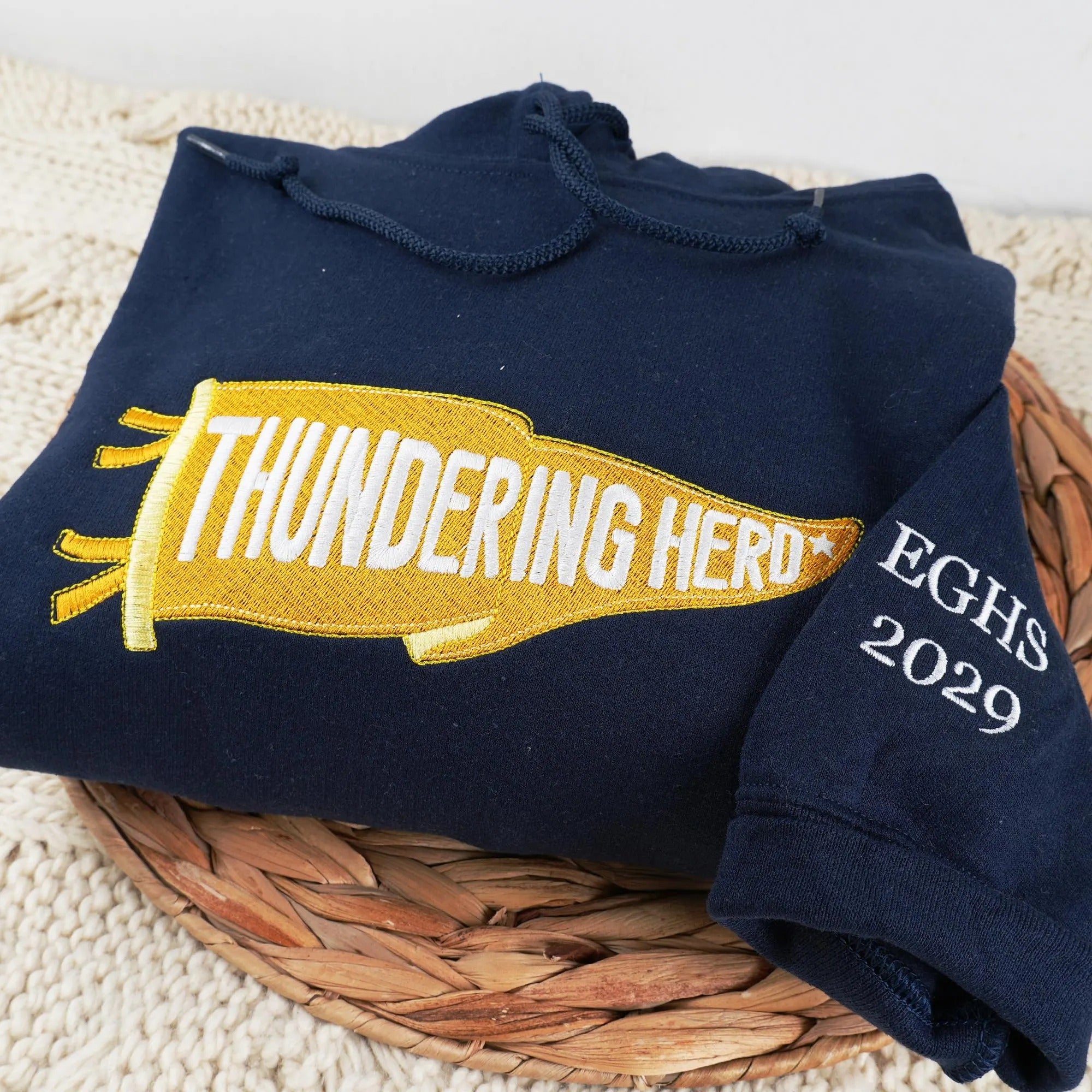 Sudadera personalizada con corte de lazo lateral para niños – Nombre y número personalizados, diseño de lazo coqueto