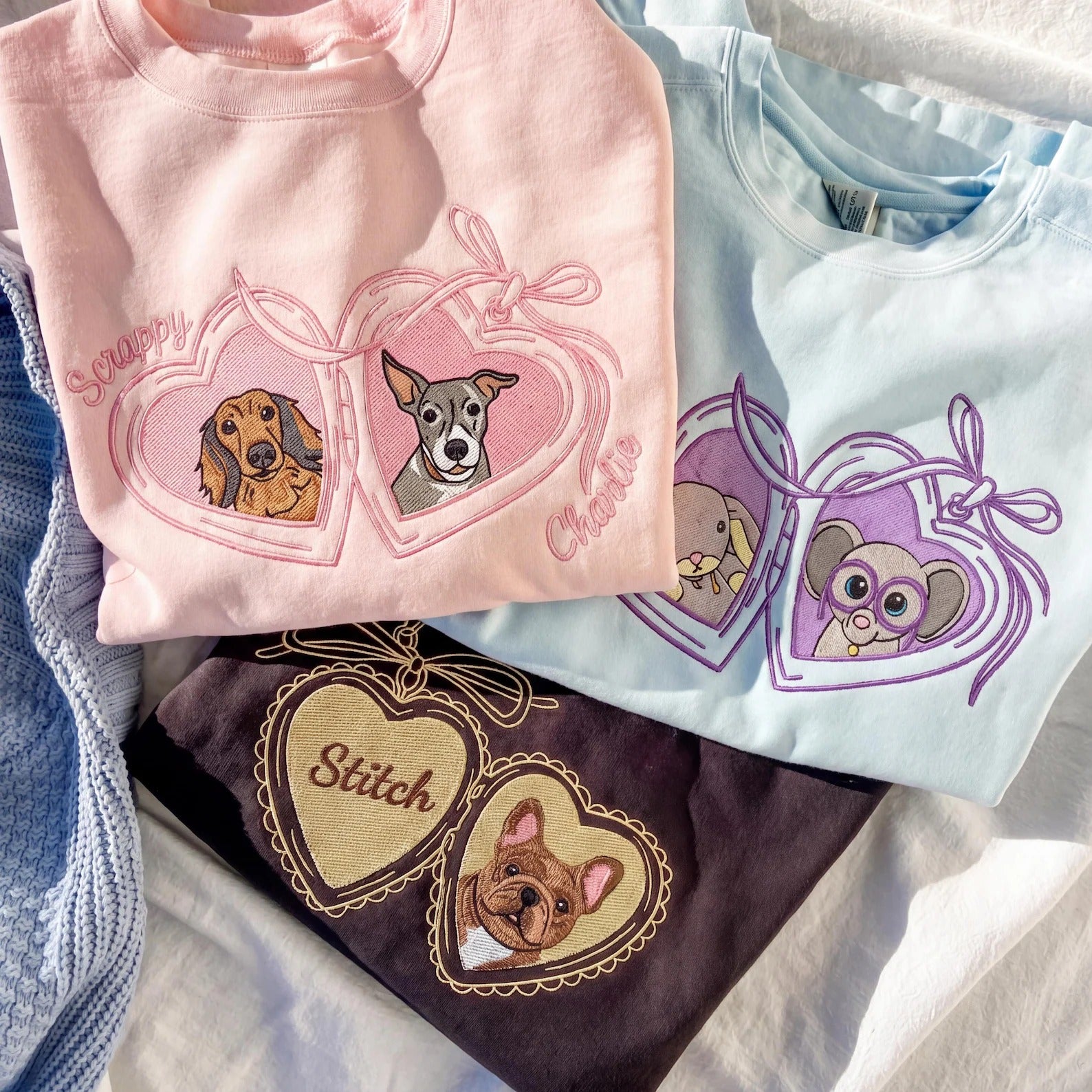 Vintage Locket Pet Portrait Sweatshirt – Personalized Dog & Cat Photo Crewneck with Coquette Bow